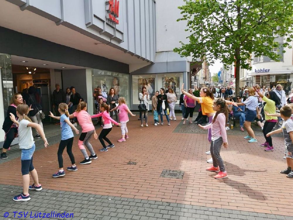 Zumba - Tag des Sports - 29.04.18_19